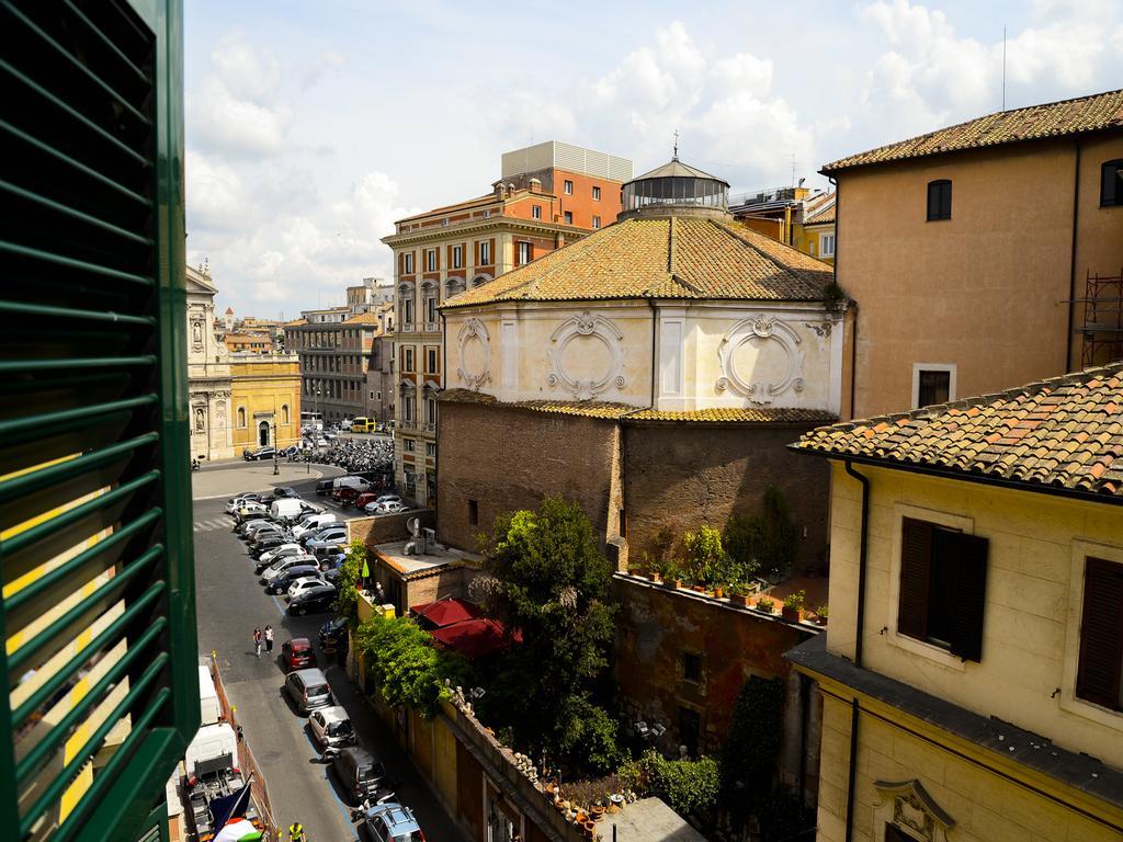 At Forty-One Rome Bagian luar foto