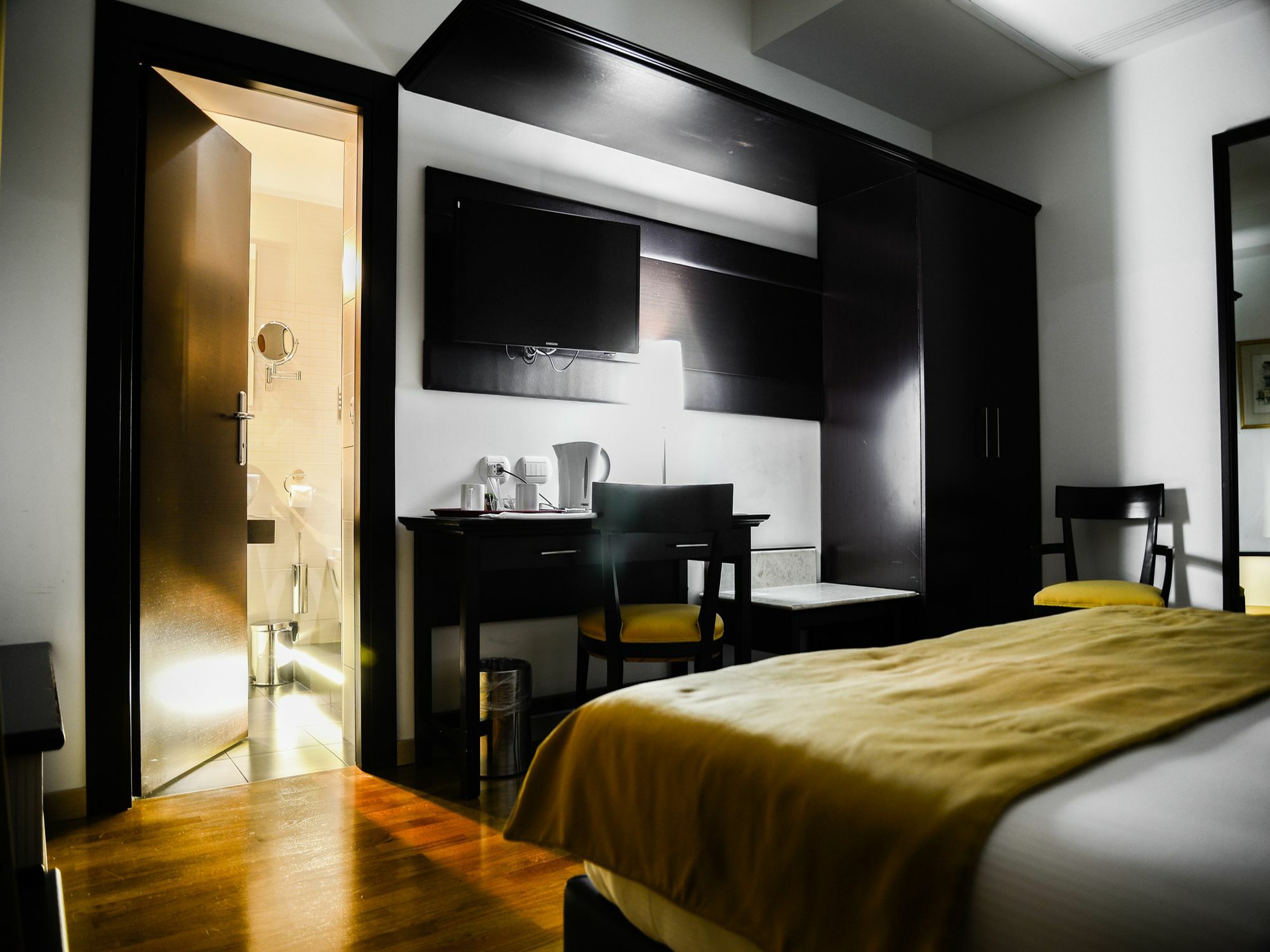 At Forty-One Rome Bagian luar foto